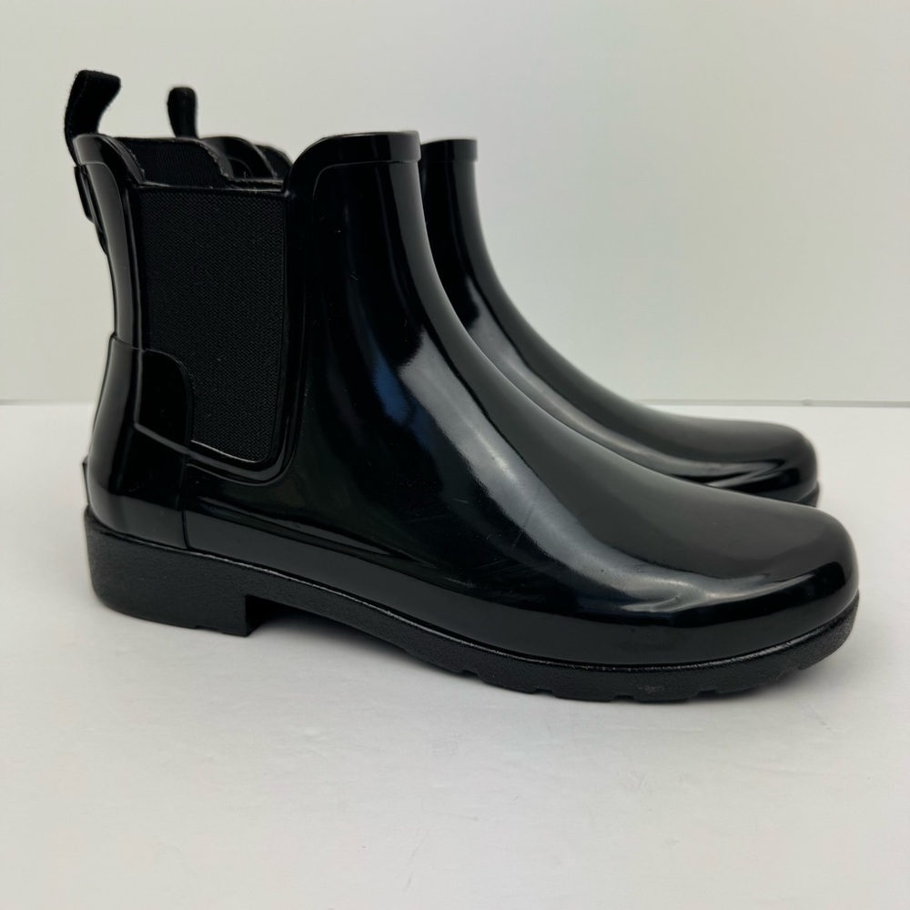 Hunter Original Refined Gloss Chelsea Ankle Rain Boots. Black. Size 6. Like new.